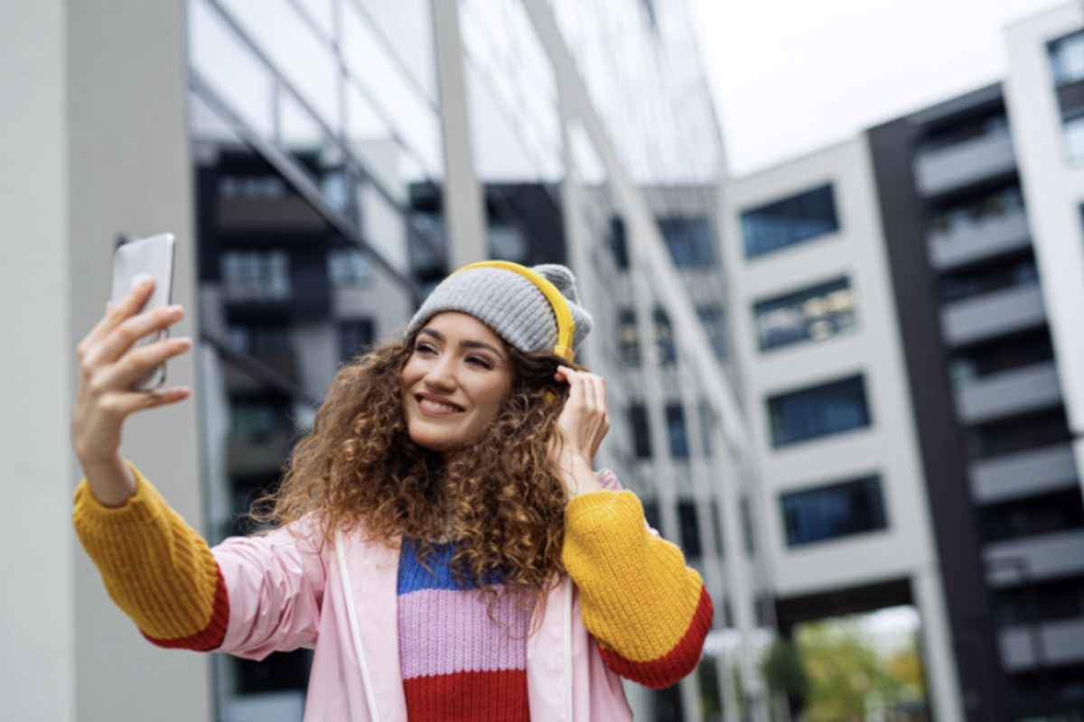 Il 5G in Italia ha raggiunto risultati significativi, con operatori come TIM che hanno stabilito record europei di velocità in downlink